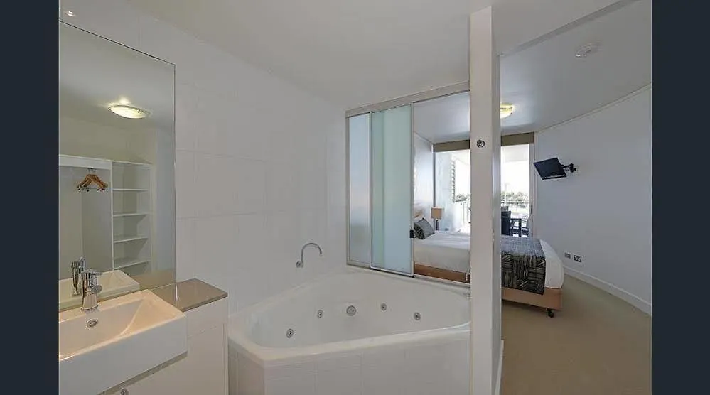 Manta Bargara Hotel 4*,  Australia