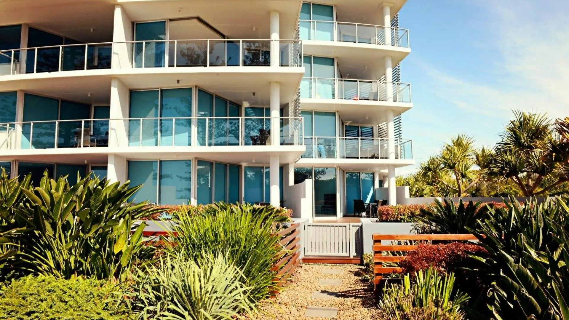 Manta Bargara Hotel